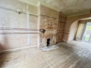Lounge- click for photo gallery